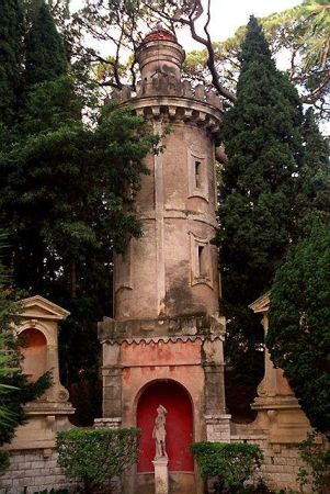 Photographie d'architecture : Villa Les Palmiers. Tour dans les jardins