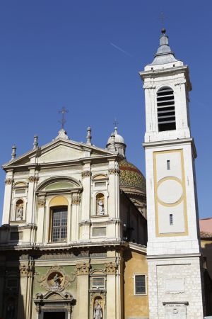Photographie d'architecture : Cathédrale Sainte-Réparate. Façade sur la place Rossetti