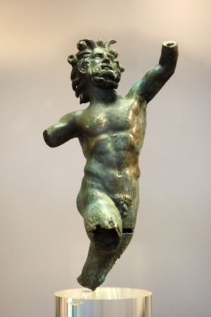 Statue : Faune dansant de Cimiez