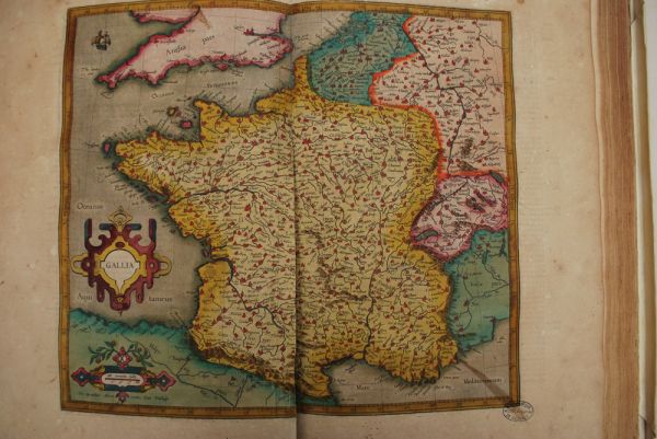 Ouvrage imprimé : « Atlas de Mercator ». Planche « Gallia ».