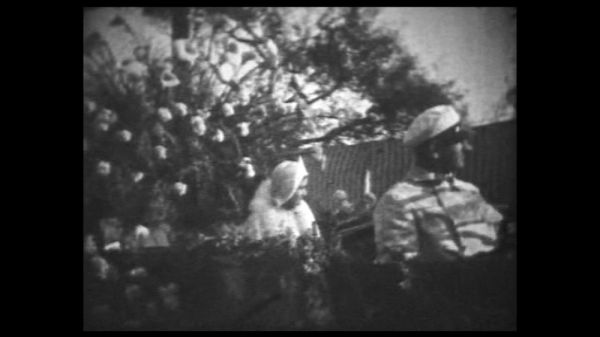 Film amateur : Bataille de fleurs à Nice