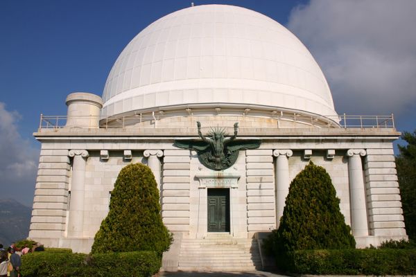 Photographie d'architecture : Observatoire d'astronomie du Mont-Gros. Façade